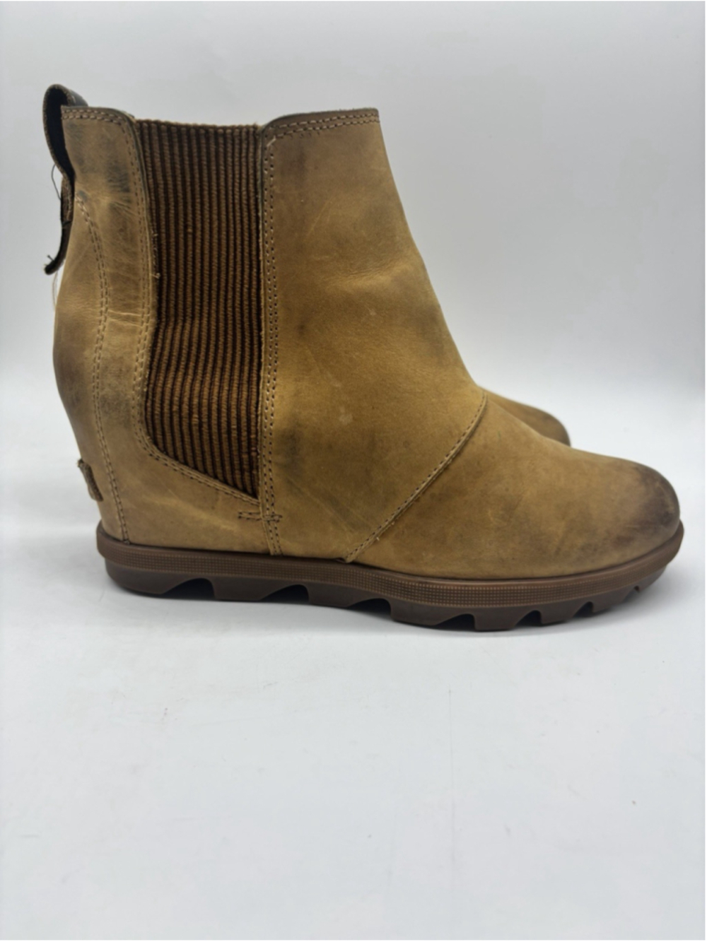 Sorel Joan Of Arctic Wedge II Chelsea Boots Womens Sz 8 Camel Leather NL3022-224